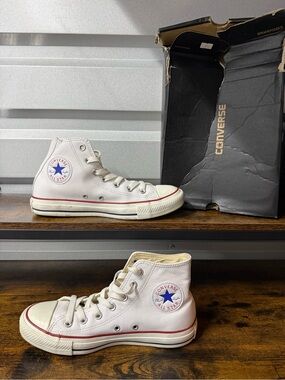 Converse Trainers Size 7.5 Womens White Shoe Lace Hi Top Leather Sneakers